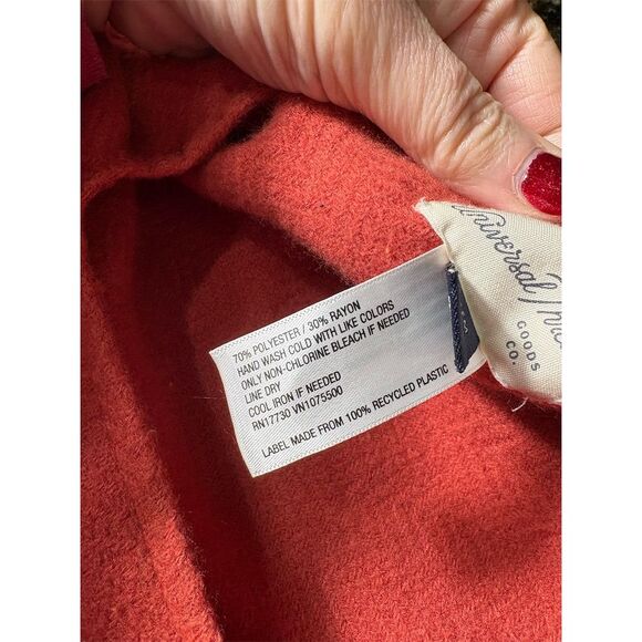 Universal Thread Women's Orange Cape Poncho One Size Fringed Edges - Picture 9 of 9